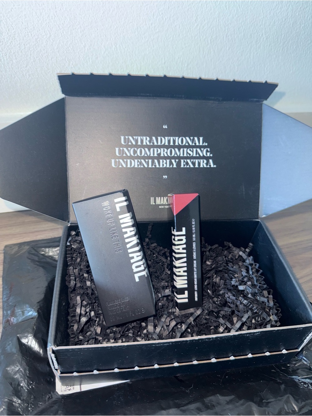 IL MAKIAGE Foundation and Lip Color